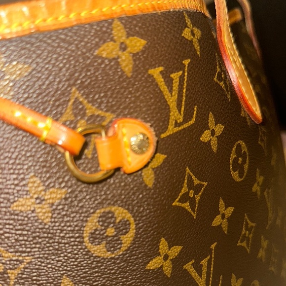 Louis Vuitton Brown Neverfull Tote Bag Iconic Monogram - Picture 14 of 16
